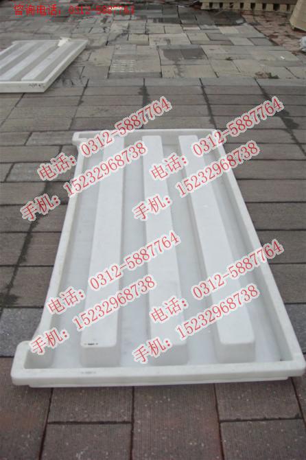 高鐵混凝土護欄模具